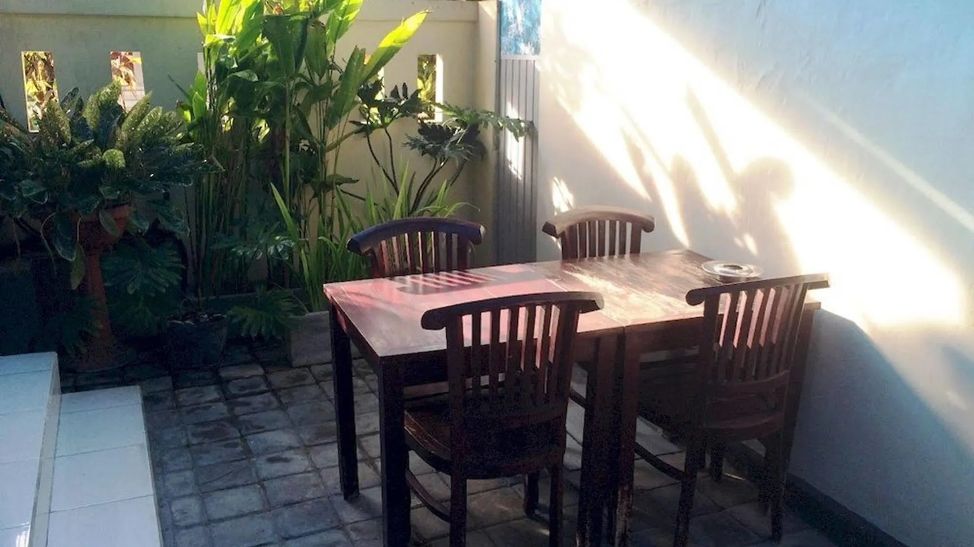 קוטה לומבוק Waringin Homestay 3*, קוטה לומבוק אינדונזיה
